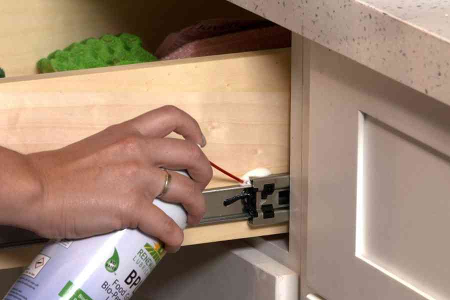 ASOTV Renewable Lubricants 60 FINAL 00 00 43 08 Still006